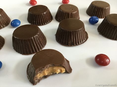 Homemade Coffee Cream and Peanut Butter Filled Chocolates - CurryandVanilla Sweet Dip, Filled Chocolates, Homemade Nutella, Chocolate Ideas, Creamy Coffee, Peanut Butter Filling, No Cook, Homemade Coffee, Coffee Cream