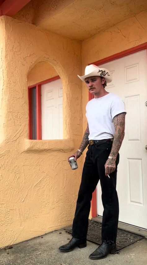 Dress Well Aesthetic, Cowboy Modern Outfit Men, Stampede Outfit Men, Vintage Cowboy Outfit Men, Yallternative Man, Summer Western Outfits Men, California Cowboy Style, Yallternative Outfit Men, Cowboy Outfit For Men Casual