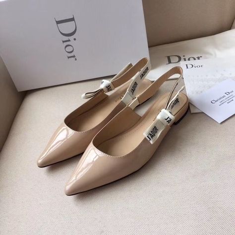 Dior Slingback, Dior Flats, Christian Dior Shoes, Hak Tinggi, Women Slippers Fashion, Dior Women, Embroidered Ribbon, Shoe Wishlist, Slingback Flats