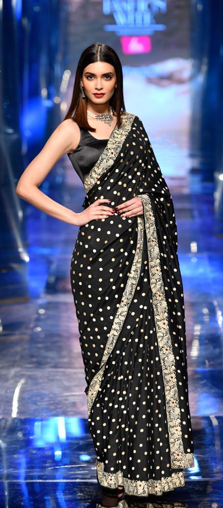 Diana Penty In Saree, Deep Shayari, Make Up India, Sari Design, Diana Penty, India Fashion Week, Dream Outfits, Vogue India, The Lotus