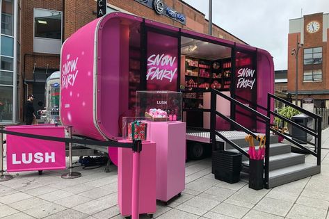 Fosse Park to be visited by Lush Snow Fairy festive pop-up shop - for two days only - Leicestershire Live Pop Up Shoe Store, Festival Pop Up Shop, Cosmetic Pop Up Store Design, Creative Pop Up Store, Mobile Pop Up Shop, Beauty Pop Up, Small Pop Up Shop, Beauty Pop Up Store, Pop Up Store Design Ideas