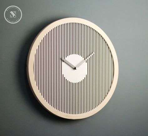 Unique Wall Clock Design, Modern Clock Design, Wood Clock Design, Wooden Serving Platters, Wood Art Diy, Handmade Wall Clocks, Desktop Clock, Diy Wall Clock, Wall Watch