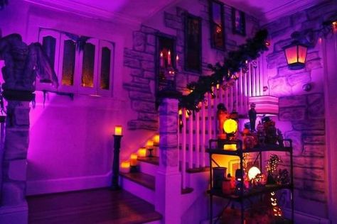 Lights Decoration Ideas, Home Sweet Haunted Home, Creepy Halloween Party, Halloween Themes Decorations, Halloween Lights Decorations, Lights Decorations, Halloween Bathroom, Halloween Bedroom, Halloween Room Decor