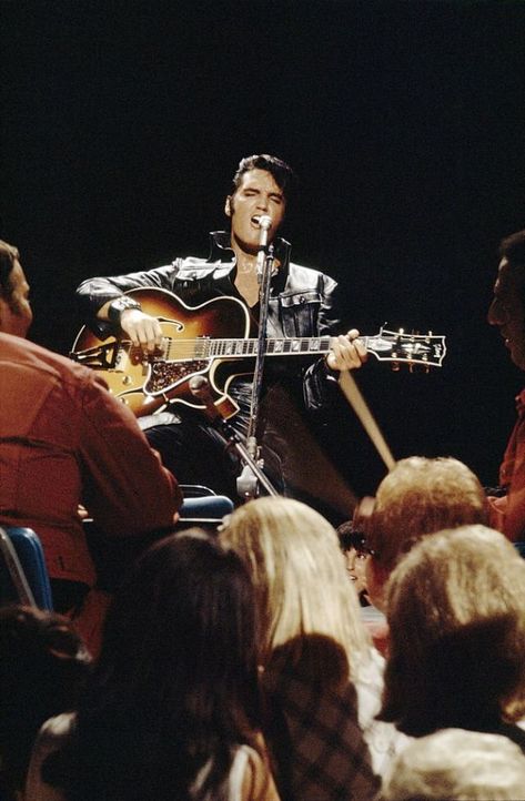 68 Comeback Special, Elvis 68 Comeback Special, Elvis Presley Concerts, If I Can Dream, King Elvis Presley, Elvis Presley Pictures, Joseph Jackson, King Of Pop, Elvis Presley Photos