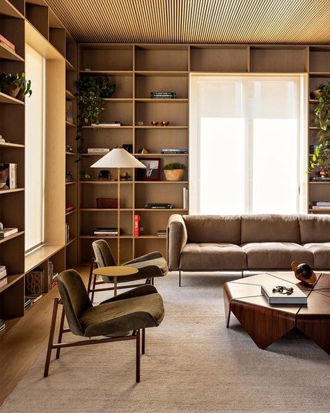 Brazilian Interior Design, Modern Library Room, Brazilian Modernism, Neoclassical Building, Midcentury Interior, Studio Mk27, Brazilian Design, Bookcase Styling, Symmetrical Design