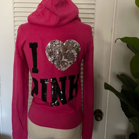 Pink By Victoria Secret Jumpsuit Set New Sweater Size Small Pants Size Xsmall But Fits A Small Y2k Victoria Secret Pink, Mcbling Clothing, Addias Outfits, Love Pink Clothes, Thrift Manifestation, 2000s Fashion Inspiration, Thrift Board, Y2k Outfits Aesthetic, Vs Pink Sweatpants