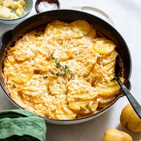 Creamy, cheesy scalloped potatoes are a classic side dish for Easter, Thanksgiving, and Christmas. Our low fat scalloped potatoes recipe gets a healthier makeover by using reduced fat cheese and milk that tastes just as delicious as the traditional version. Low Fat Scalloped Potatoes, Healthy Scalloped Potatoes, Baked Scalloped Potatoes, Easy Scalloped Potatoes Recipe, Scalloped Potatoes Easy, Scalloped Potatoes Recipe, Scalloped Potatoes Cheesy, Gluten Free Potatoes, Low Fat Cheese