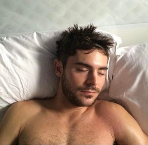 Zac Efron High School, Zac Efron Pictures, Zach Efron, Ryan Paevey, High School Musical 3, Tiger Pictures, Disney Channel Stars, The Greatest Showman