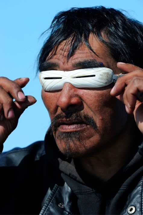 Inuit Clothing, Shutter Shades, Inuit People, Heart Shaped Glasses, Pinhole Camera, Inuit Art, Snow Goggles, How To Make Snow, Cool Sunglasses