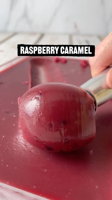 Raspberry Caramel, Caramel Recipe, Raspberry Recipes, Double Cream, Curd Recipe, Recipe Sweet, Raspberry Cake, Caramel Cake, Cake Fillings