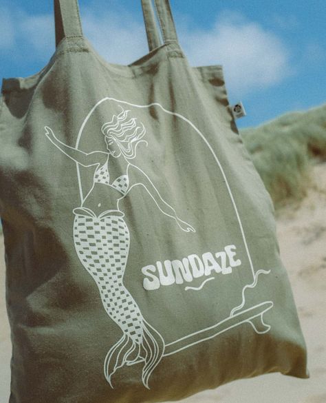 The new organic cotton Mermaid Tote for all you beautiful mermaids out there! 🧜‍♀️⁠ ⁠ Swipe for some BTS of how 99% of our shoots go 🤣⁠ ⁠ ⁠ ⁠ ⁠ ⁠ ⁠ ⁠ ⁠ #sundazesurf #mermaidtote #sustainablebrand #organiccotton #bts Surf Swimwear, Mermaid Magic, Surfing Swimwear, Sunset Session, Everyday Tote Bag, Beautiful Mermaids, Everyday Tote, Surf Wear, Sustainable Brand