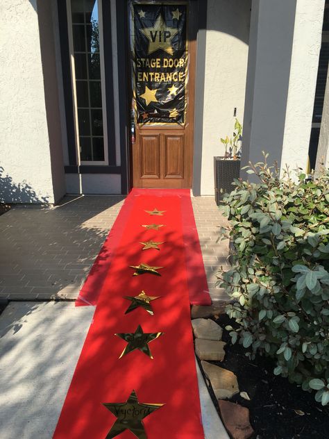 Hollywood Theme 18th Birthday Party, Hollywood Stars Walk Of Fame Diy, Movie Star Birthday Party, Celebrity Theme Party, Boys 15 Birthday Party Ideas, Red Carpet Birthday Party Ideas, Paparazzi Red Carpet, Celebrity Birthday Party, Red Carpet Birthday Party