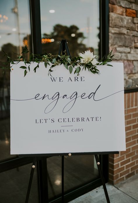 Engagement Party Brunch, Engagement Party Dinner, Small Engagement Party, Garden Engagement Party, Fun Engagement Party, Engagement Dinner Party, Engagement Party Table, Couples Engagement Party, Engagement Party Decorations Diy