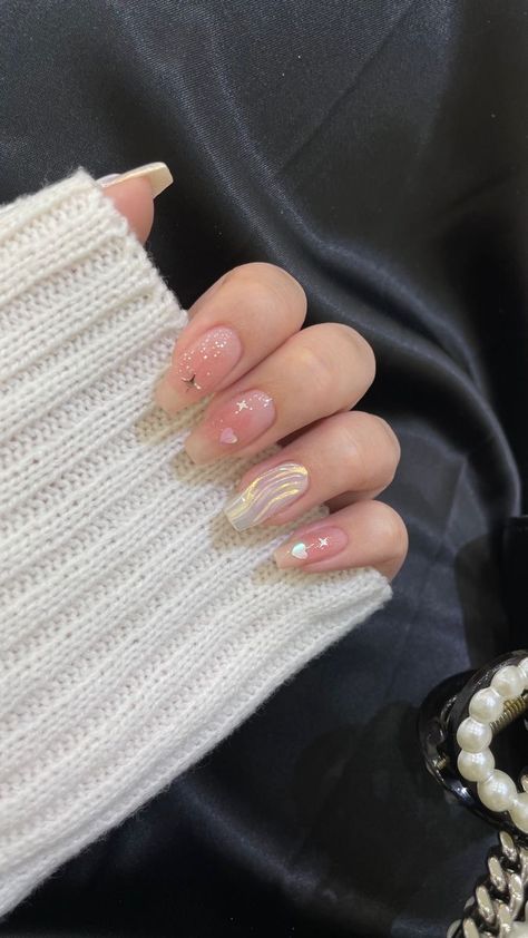 Coffin Blush Nails, Nails Design For Tan Skin, Short Nails For Tan Skin, Pearly Nails Coffin, Jelly Pearl Nails, Pearly Pink Nails Acrylic, Pink Pearl Nails Design, Nail Bling Bling, Paint Nails Aesthetic