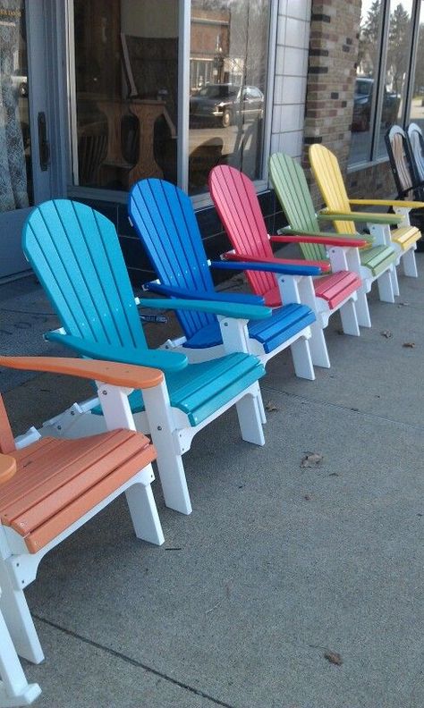 Adirondak Chairs, Kursi Outdoor, Plastic Patio Chairs, Adirondack Chairs Diy, Rustic Outdoor Furniture, Adirondack Chair Plans, Adirondack Furniture, Woodworking Chair, Outdoor Furniture Set