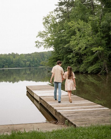 For Libby & Kyle’s engagement session we went to his family’s property, they frolicked in a field and then hung out on the dock where they have spent many dates together! They are the cutest and I can’t stand it! So excited for their wedding 👏🏼 #weddingphotographer #engagementphotos #weddingplanning #ncweddingphotographer Lake Dock Family Photoshoot, Family Pictures On A Dock, Couple Dock Photos, Dock Family Photoshoot, Engagement Photos Pond, Dock Engagement Pictures, Dock Photoshoot, Lake Vibes, Engagement Pose