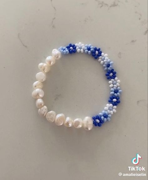 Mamma Mia Accessories, Mamma Mia Jewelry Diy, Mamma Mia Inspired Bracelets, Mamma Mia Inspired Jewelry, Mama Mia Inspired Bracelet, Mamma Mia Crafts, Mamma Mia Necklace, Mama Mia Jewelry, Cute Blue Beaded Bracelets For Birthday