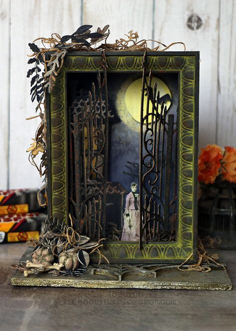 Gate Keeper, Halloween Vignette, Halloween Diorama, Halloween Shadow Box, Tim Holtz Crafts, Casa Halloween, Carte Halloween, Adornos Halloween, Halloween Miniatures