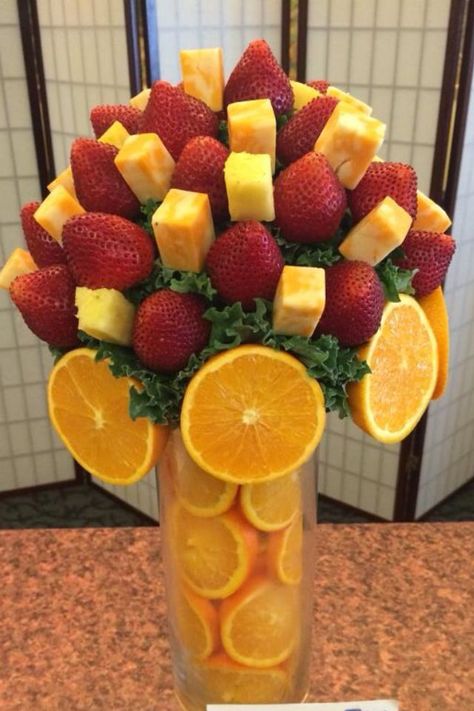 Edible Fruit Arrangements, Fruit Buffet, Fruit Table, Fruit Appetizers, Fruit Creations, Fruit Platter Designs, Decorações Com Comidas, Fruit Kabobs, Fruit Displays