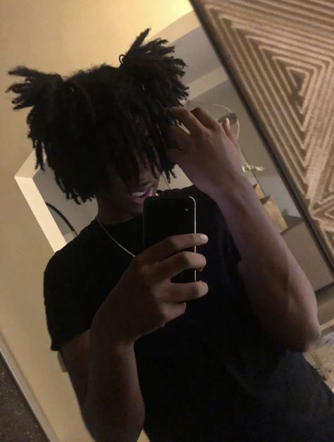 Hot Black Guys With Dreads, Lox Styles, Pretty Dreads, Black Dreads, Cute Dreads, Dreadlock Hairstyles For Men, Light Skin Men, Black Dude, Dark Skin Boys