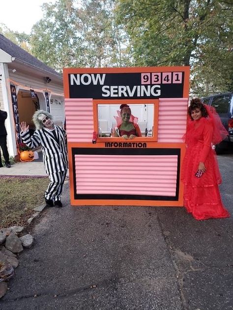 Beetlejuice Halloween Trunk Or Treat, Beetlejuice Office Decorations Diy, Beetlejuice House Decorations, Beatle Juice Trunk Or Treat, Trunk Or Treat Ideas Beetlejuice, Beetle Juice Office Decorations, Beetle Juice House Decor, Halloween House Decorations Indoor, Beetlejuice Halloween House