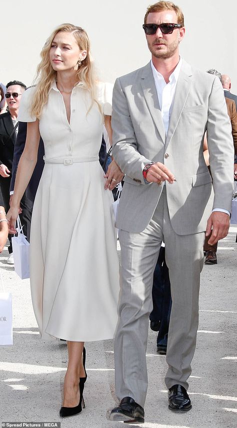 Beatrice Borromeo Style, Dior 2023, Cream Midi Dress, Beatrice Borromeo, Princess Caroline Of Monaco, Estilo Real, Princess Caroline, Dresses Royal, Spring Summer 2024