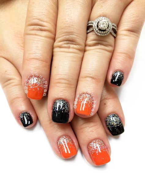 Halloween nails. Black and orange ombré nails #PreciousPhan Orange And Black Pedicure Ideas, Halloween Gel Short Nails, Orange Black And Gold Nails, Matte Black And Orange Halloween Nails, Black And Orange Dip Nails, Orange White Black Nails, Black Snd Orange Nails, Orange And Black Football Nails, Orange And Black Gel Nails