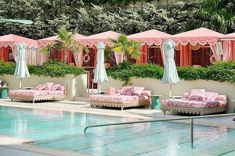 Strawberry Moon Pool at The Goodtime Hotel Day Pass | ResortPass Miami Pool Aesthetic, Miami Swim Week 2022, Strawberry Moon Miami, Miami Trip Itinerary, Cabana Poolside, Goodtime Hotel, Art Deco Pool, Miami Pool, Moon Hotel