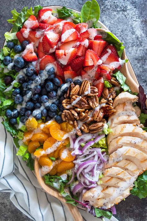 Panera Bread Copycat, Strawberry Poppyseed Salad, Panera Salad, Sausage Stuffed Shells, Poppyseed Salad, Bruschetta Chicken Pasta, Seed Salad, Tiered Tray Ideas, Poppy Seed Dressing