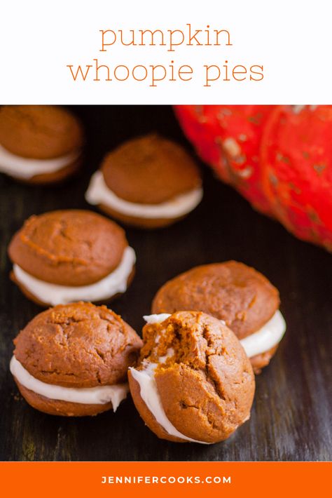 Celebrate Fall with these Spiced Pumpkin Whoopie Pies. Sweet and tangy vanilla cream cheese filling is sandwiched between soft, cake-like spiced pumpkin cookies in this easy whoopie pie recipe. Easy Whoopie Pie, Pies With Cream Cheese, Pumpkin Doughnut, Vanilla Cream Cheese, Whoopie Pie Recipe, Pumpkin Whoopie Pies, Whoopie Pie, Decadent Chocolate Cake, Pumpkin Recipes Dessert