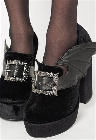 NOCTURNAL PLATFORM Gothic Shoes, Platform Shoes Heels, Dr Shoes, Funky Shoes, Witchy Fashion, Iron Fist, Glam Rock, Dream Shoes, Pretty Shoes