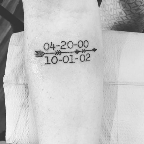 Birthdates with single arrow tattoo..... Sibling Birthdate Tattoos, Arrow Memorial Tattoo, Arrow With Date Tattoo, Birthday Date Tattoos For Women, Kids Birthdate Tattoos, Kids Birthdates Tattoo Ideas, Kids Birthday Tattoo Ideas, Birthdate Tattoo Ideas Children, Single Mom Tattoo Ideas