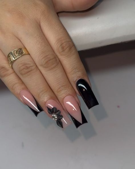 𝑀𝑎𝑦𝑡𝑒 𝐴𝑟𝑖𝑎𝑠 ♥︎ on Instagram: "🖤🖤🖤 • • • • • • • • • • ~~~~~~~~~~~~~~~~~~~~~~~~~~~ #blacknails #3dflowernails #frenchnails #vfrenchnails #longnails #flowernails #nailtrends #nailedit #aznailtech #phxnailtech #aznails #phxnails #notd #nails2inspire #nailvideos #prettynails" Quince Black Nails, Black Acrylic Nails Quince, Quinceanera Nails Black, Long Black French Tip Nails With Gems, Black 3d Flower Nails Acrylics, Coquette Women, Manicure Art, Manicure Gel, Gel Glue