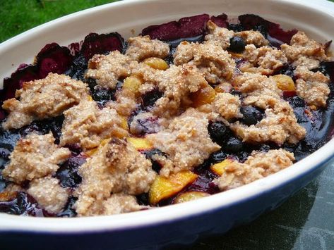 Huckleberry Peach Cobbler Huckleberry Cobbler, Peach Blueberry Crisp, Blueberry Crisp, Peach Blueberry, Peach Crisp, Jerky Recipes, Fruit Cobbler, Peach Desserts, Peach Cobbler Recipe