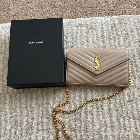 YSL Envelope Bag Beige - Great Condition Ysl Beige Bag, Yves Saint Laurent Bag Beige, Ysl Bag Beige, Beige Ysl Bag, Sac Yves Saint Laurent, Ysl Envelope Bag, 2025 Goal, Ysl Envelope, Ysl Wallet On Chain