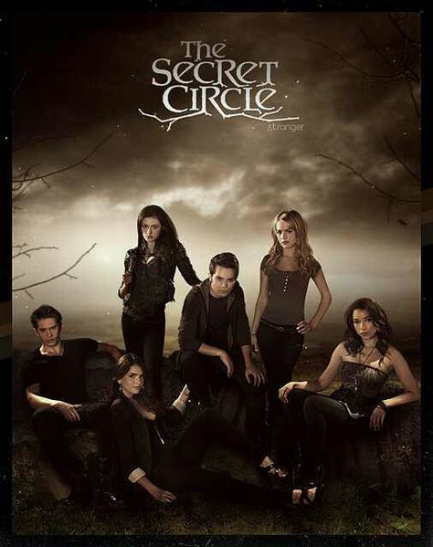 The Secret Circle - why did this show only get one season!?! The Secret Circle Poster, The Secret Circle, Secret Circle, Movie Hacks, Tv Series To Watch, Girly Movies, His Secret Obsession, Book People, Couch Potato