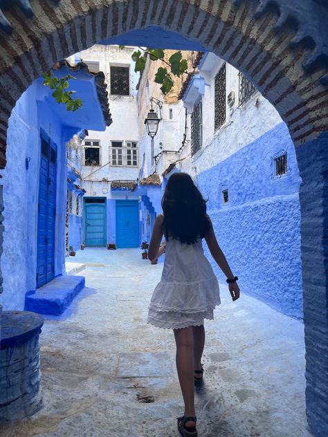 white dress photo idea morocco travel blue city tna dress outfit idea tourist Morocco Photo Ideas, Morocco Instagram Pictures, Morocco Outfit Ideas, Morocco Outfits, Morocco Travel Outfit, Blue City Morocco, Morocco Chefchaouen, Moroccan Pattern, Dress Photo