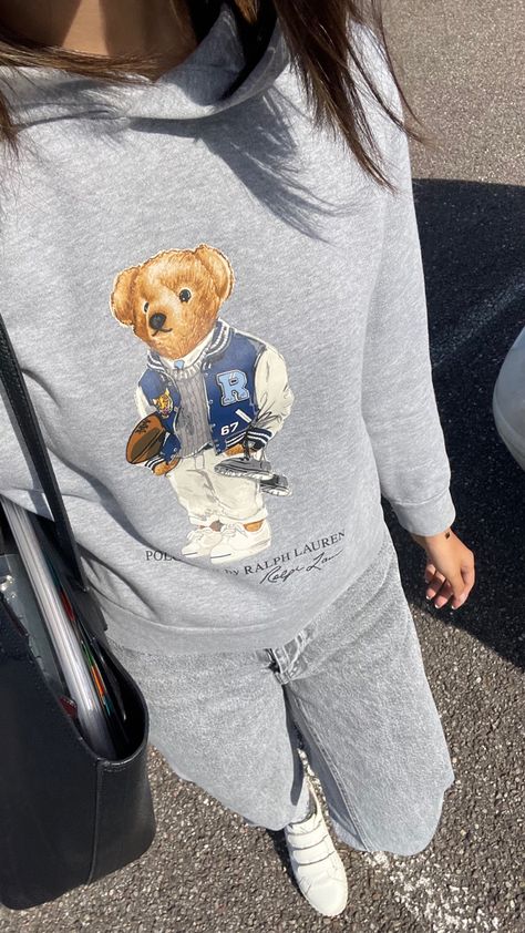 Polo Bear Hoodie, Dhgate Finds, Scandi Fashion, Casual Work Outfits Women, Parisian Women, Ralph Lauren Hoodie, Future Clothes, Bear Outfits, Bear Hoodie