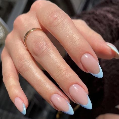 Almond Nails French, Blue Nail Art Designs, Short Almond Nails, May Nails, Short Almond, Almond Shape Nails, Almond Nails Designs, Blue Nail Designs, Almond Acrylic Nails