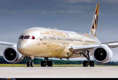 Etihad Airlines, Boeing 720, Geneva Airport, Boeing 787 9 Dreamliner, 787 Dreamliner, Boeing 787 8, Etihad Airways, Boeing 787 Dreamliner, Boeing 707