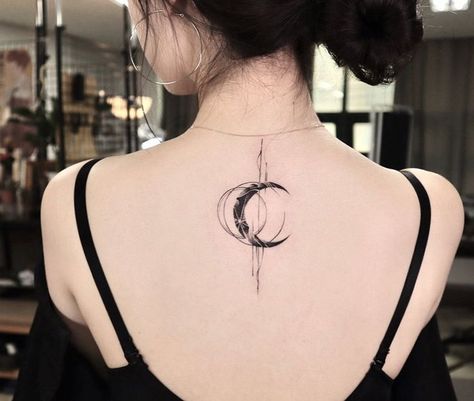 Shoulder Tattoos For Females, Girl Back Tattoos, Stylish Tattoo, Moon Tattoo Designs, Tatuaje A Color, Tattoo Style Drawings, Small Hand Tattoos, Tattoo Designs For Girls, Back Tattoo Women