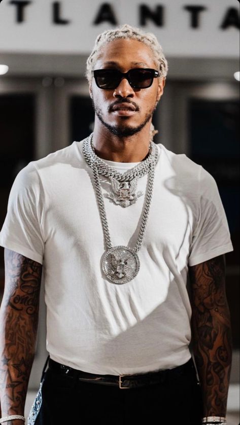 #future #pluto Future Rapper Style, Future Pluto, Future Rapper, Big Wedding Dresses, Rapper Style, Future Wallpaper, Rapper Outfits, Black Men Street Fashion, Rap Aesthetic