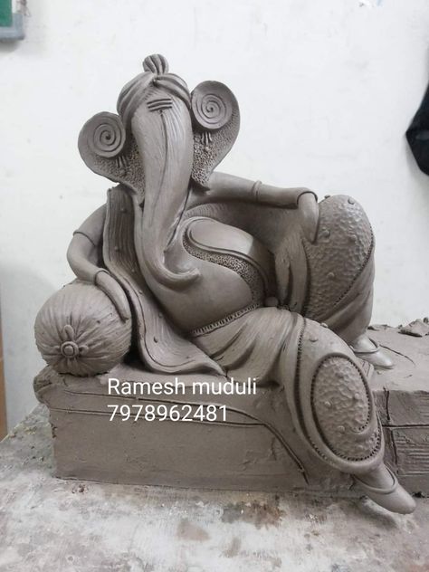 Mud Ganesha Idol Making, Clay Ganpati Murti, Ganesh Making With Clay, Clay Ganesha Handmade, Clay Ganpati, Ganesh Making, Ganpati Making, Ganesha Artwork, Clay Ganesha