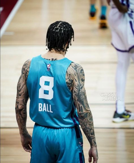 Liangelo Ball Tattoos, Gelo Ball Tattoo, Ball Brothers, Liangelo Ball, Ball Tattoo, Black Dude, Lonzo Ball, Jordyn Woods, Pelo Afro