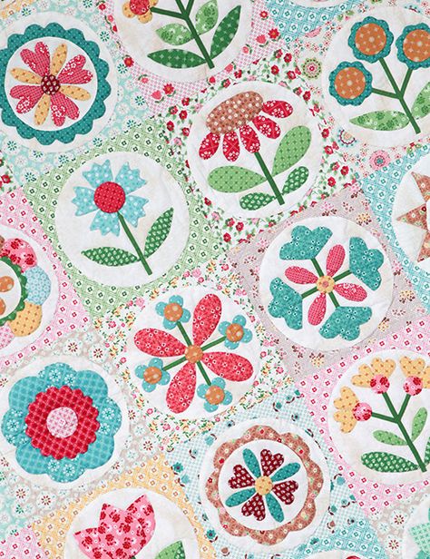 Lori Holt Sew Simple Shapes, Lori Holt Applique Quilts, Lori Holt Quilts Patterns Free, Lori Holt Bee In My Bonnet Free Pattern, Lori Holt Free Patterns, Lori Holt Quilts, Riley Blake Quilt Patterns, Riley Blake Quilt, Flower Quilt Patterns