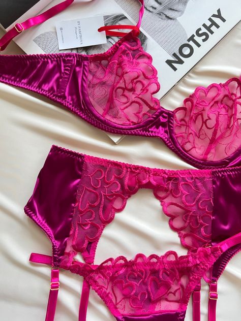 Lingerie Pink Lingerielook, Lingerie Aesthetic, Colorful Lingerie, Barbie Fashion Sketches, Lingerie Inspiration, Night Dress For Women, Cute Lingerie, Pink Lingerie, Comfortable Bras