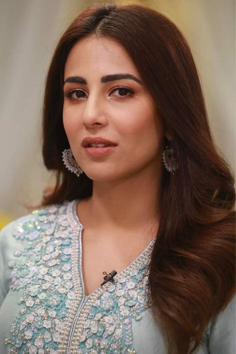 Ushna Shah, Pak Actress, Sana Javed, Couples Quotes, Couples Quotes Love, Pakistani Drama, Kiara Advani, Pakistani Dramas, Good Morning Coffee