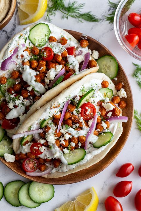 Easy Chickpea Gyro | Food with Feeling Box Sandwich, Gyro Recipe, Sandwich Ideas, Tasty Vegetarian Recipes, Mediterranean Diet Recipes, Vegetarian Dinner, Delicious Vegetarian, Greek Recipes, Vegan Dinners