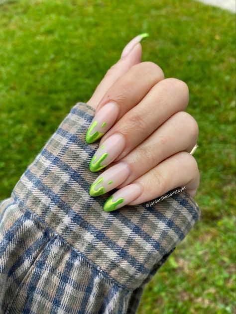 A hand with a green chrome slime nails and a flannel shirt Slime Nail Designs, Slime Nails Acrylic, Green Chrome Halloween Nails, Lime Green Flame Nails, Slime Drip Nails, Retro Green Nails, Slime Nail Art, Green Slime Nails, Slime Nails Design