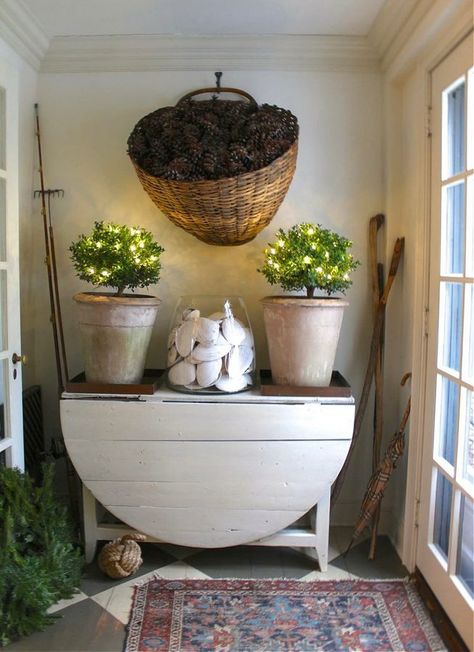 Rustic Rooms, Nora Murphy Country House, Farm Chic, Nora Murphy, Paint Chalk, Country Interiors, Pretty Houses, Country House Style, Nantucket Style